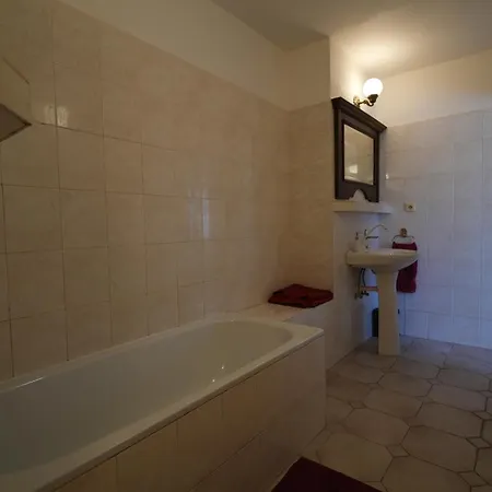 Rodinny U Nouzu Gasthof